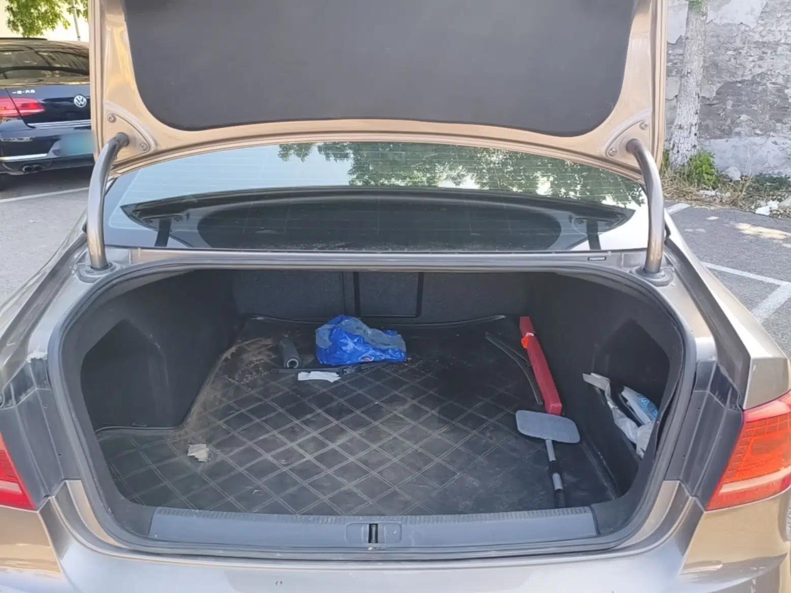 Volkswagen Magotan 2015 1.8TSI Luxury Model — миниатюра 22