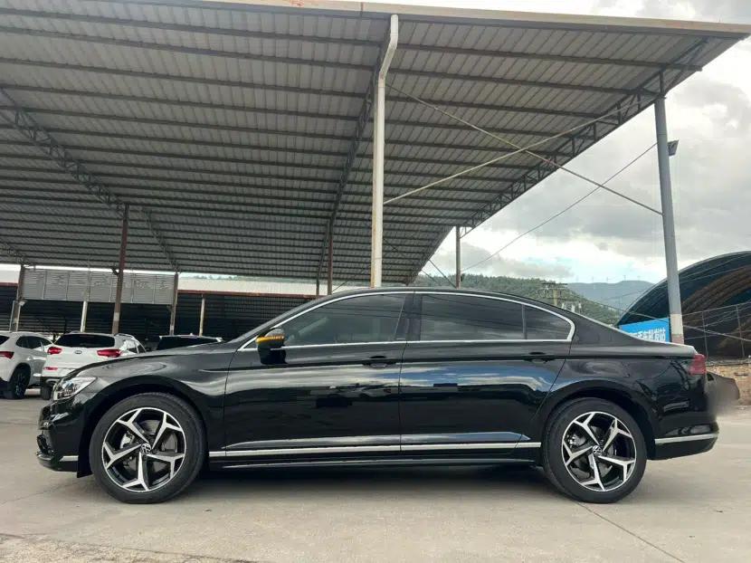 Volkswagen Magotan 2026 30 Million Vehicles Selected Model 380TSI DSG Luxury Edition — миниатюра 3