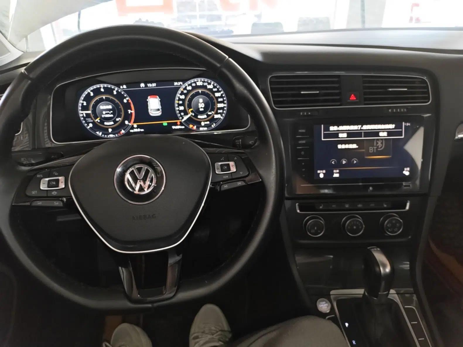 Volkswagen Golf 2020 Zhiai Edition 280TSI DSG Luxury Model — миниатюра 13