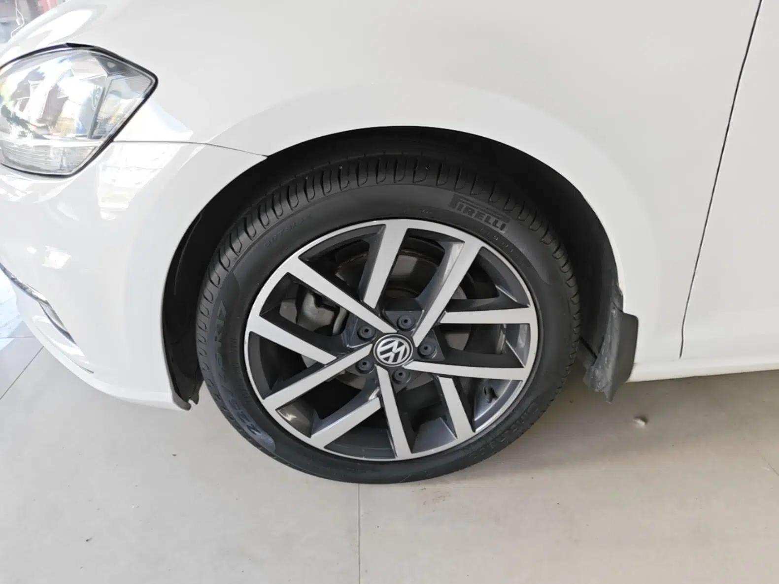 Volkswagen Golf 2020 Zhiai Edition 280TSI DSG Luxury Model — миниатюра 8