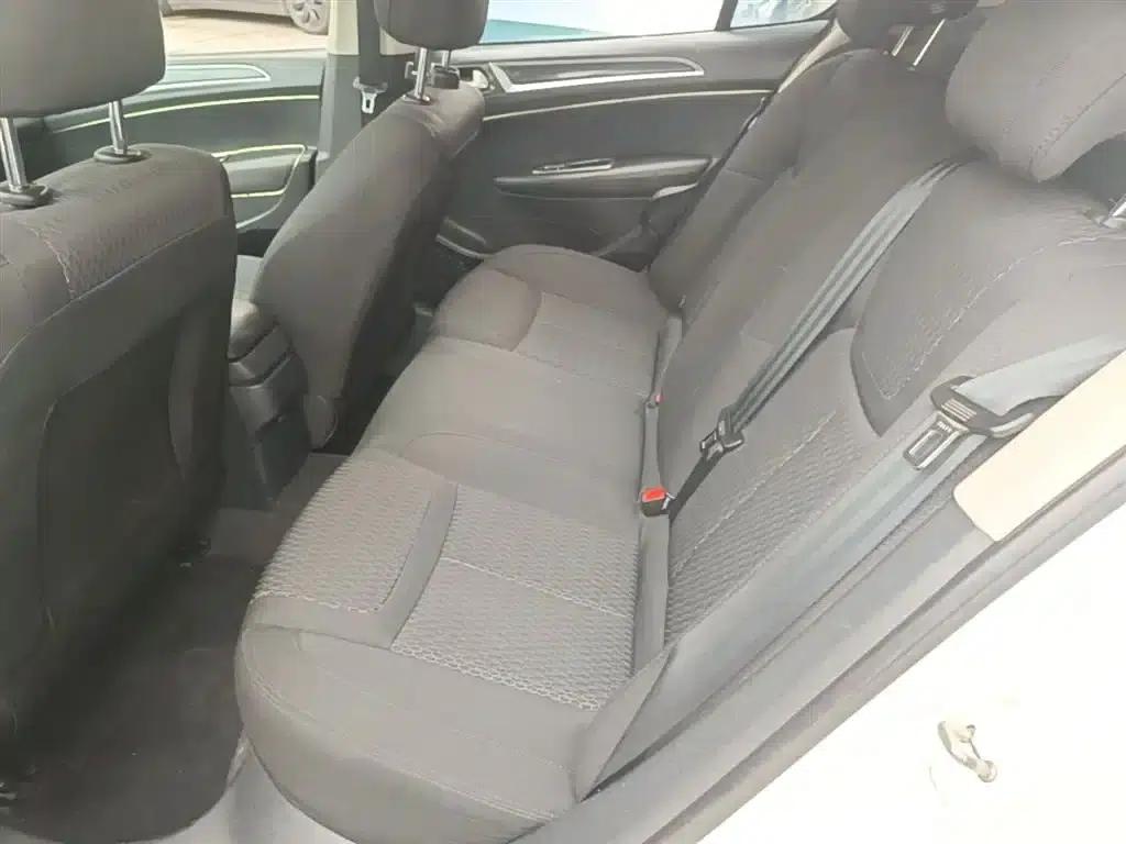 Peugeot 308 2014 Enjoy Edition Classic 1.6L Manual Fashion Model — миниатюра 17