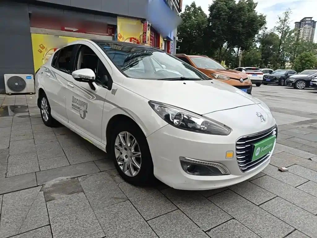 Peugeot 308 2014 Enjoy Edition Classic 1.6L Manual Fashion Model — миниатюра 4