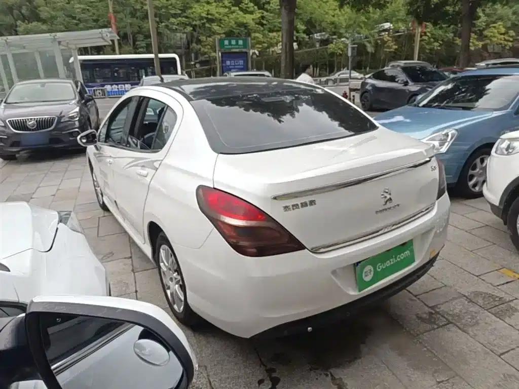 Peugeot 308 2014 Enjoy Edition Classic 1.6L Manual Fashion Model — миниатюра 5
