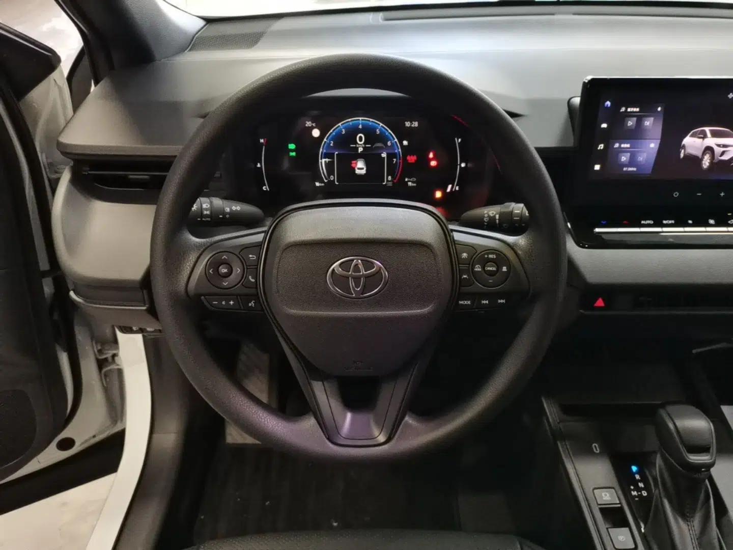 Toyota Corolla Cross 2026 Model 2.0L Pioneer Edition — миниатюра 14