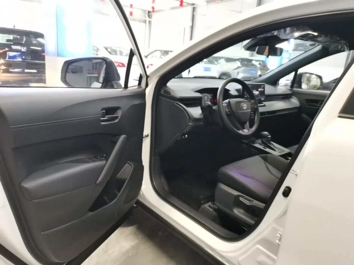 Toyota Corolla Cross 2026 Model 2.0L Pioneer Edition — миниатюра 19