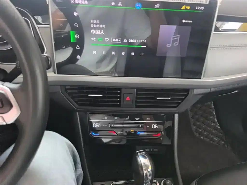 2023 Volkswagen Bora 300TSI DSG Premium Edition — миниатюра 13
