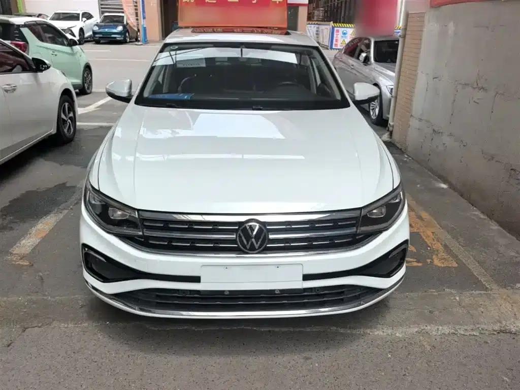2023 Volkswagen Bora 300TSI DSG Premium Edition — миниатюра 3