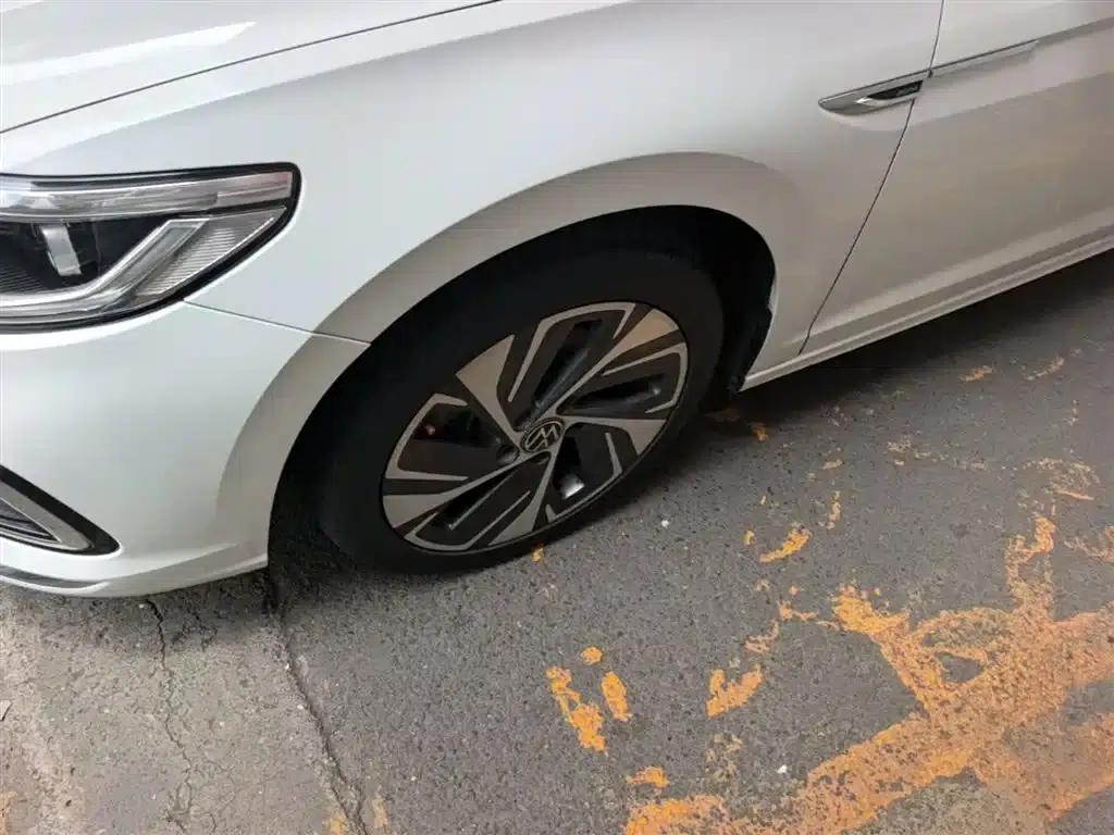 2023 Volkswagen Bora 300TSI DSG Premium Edition — миниатюра 23