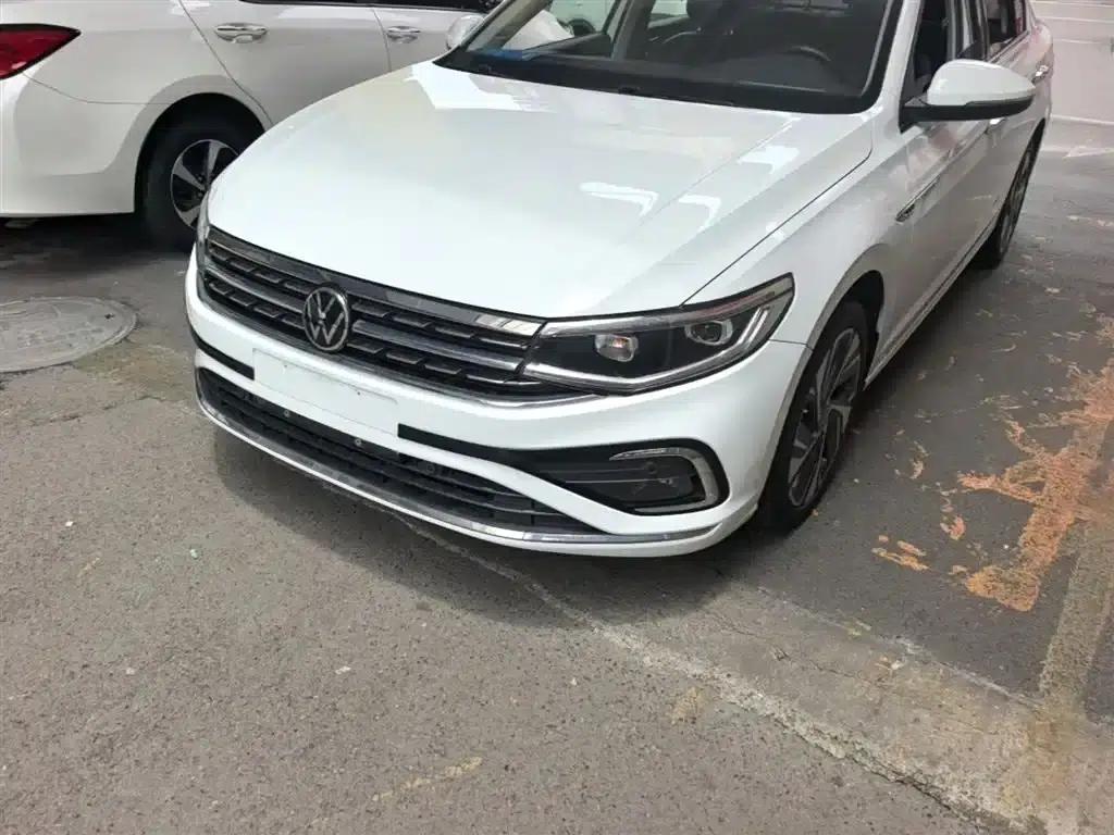 2023 Volkswagen Bora 300TSI DSG Premium Edition — миниатюра 24