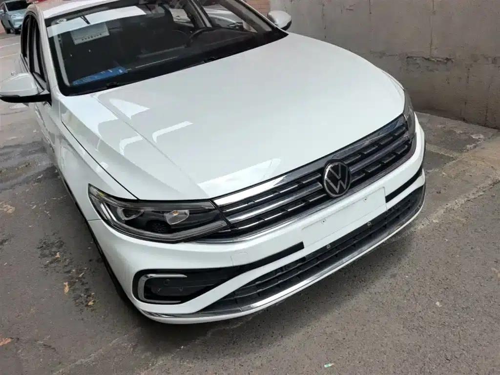 2023 Volkswagen Bora 300TSI DSG Premium Edition — миниатюра 4