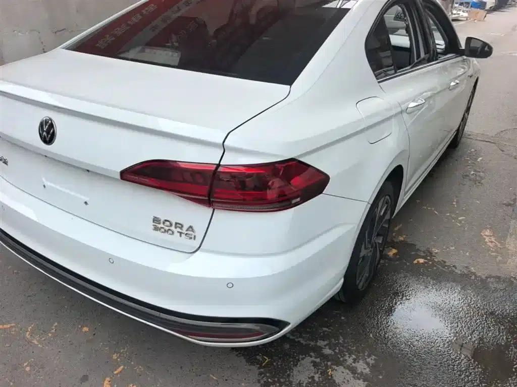 2023 Volkswagen Bora 300TSI DSG Premium Edition — миниатюра 8