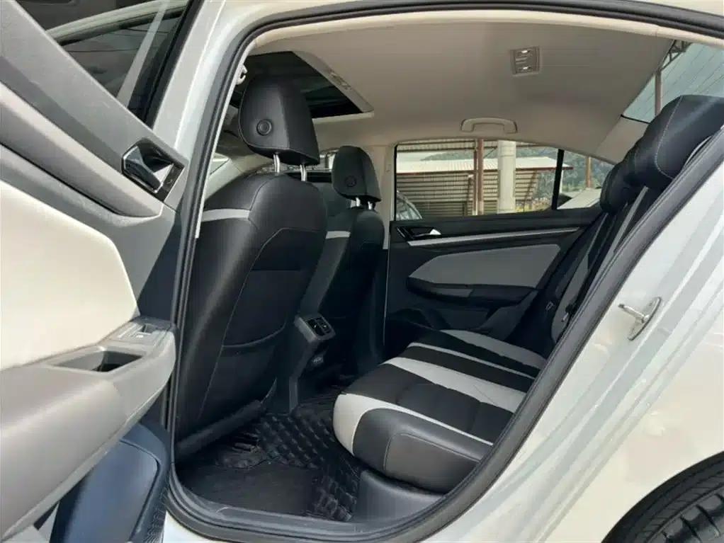 2023 Volkswagen Bora 300TSI DSG Premium Edition — миниатюра 10