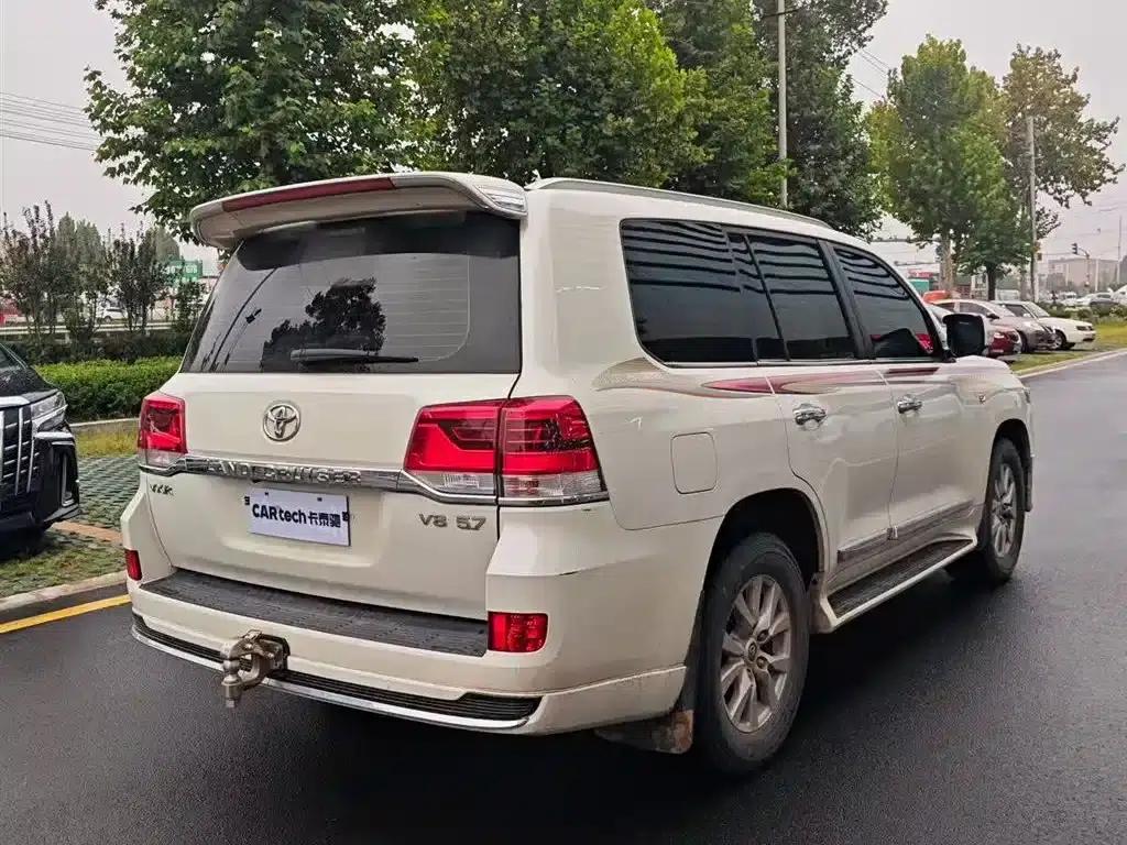 2019 Land Cruiser (Imported) 5.7L Automatic — миниатюра 4