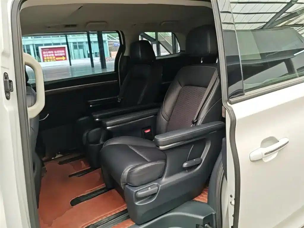 Trumpchi M8 2021 Facelift, Elite Series 390T Luxury Edition — миниатюра 17