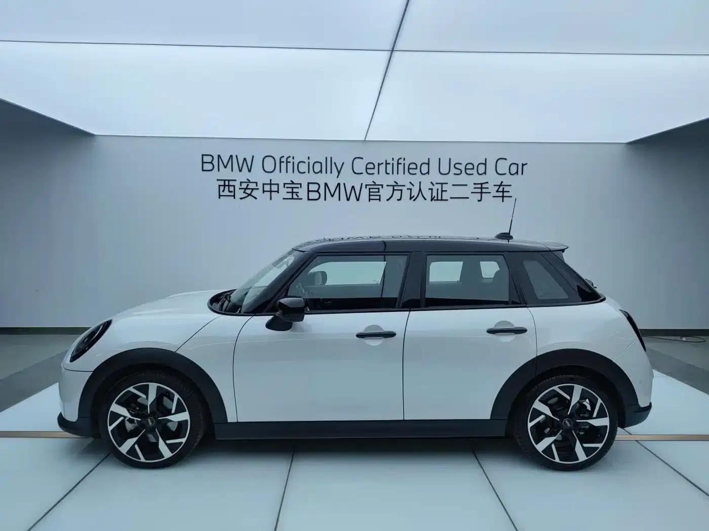 MINI 2025 2.0T COOPER S Artist 5-Door Edition — миниатюра 3