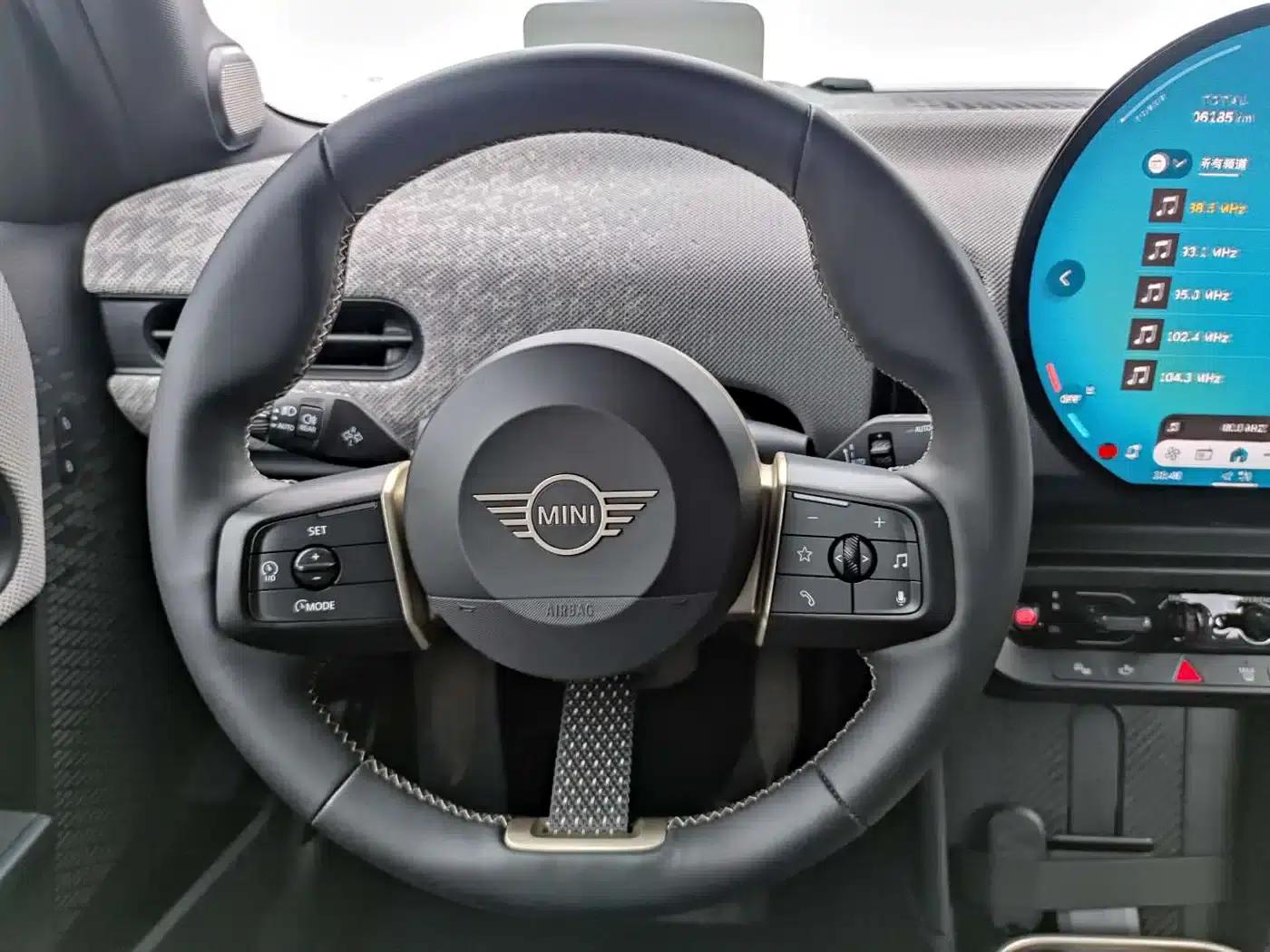 MINI 2025 2.0T COOPER S Artist 5-Door Edition — миниатюра 8