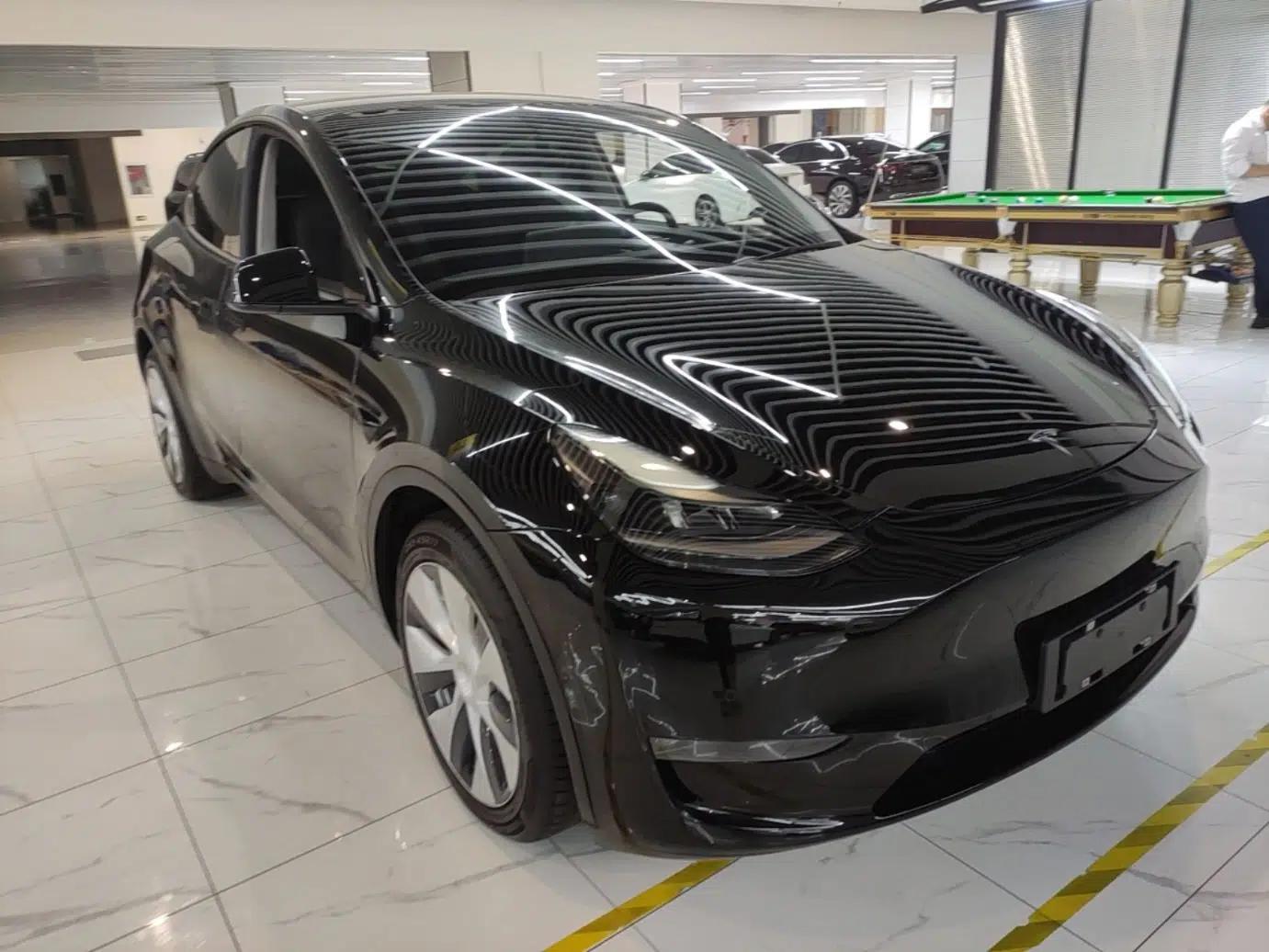 Tesla Model Y 2021 Long-Range All-Wheel-Drive Version 3D7 — миниатюра 3
