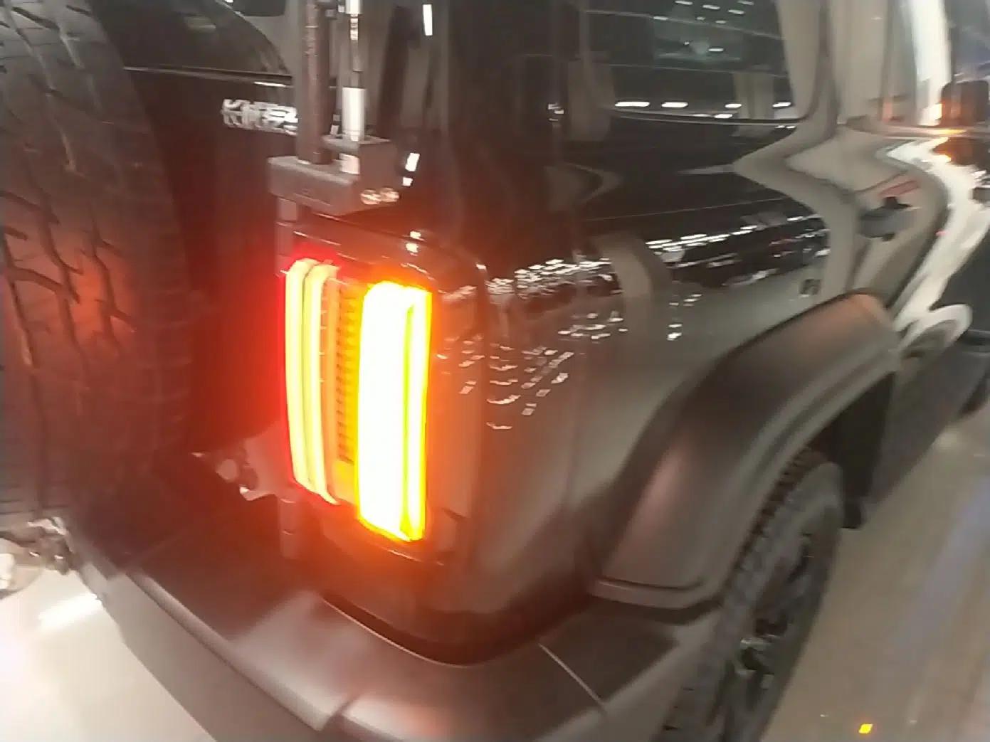 Tank 300 2023 Off-Road Edition 2.0T Challenger — миниатюра 7