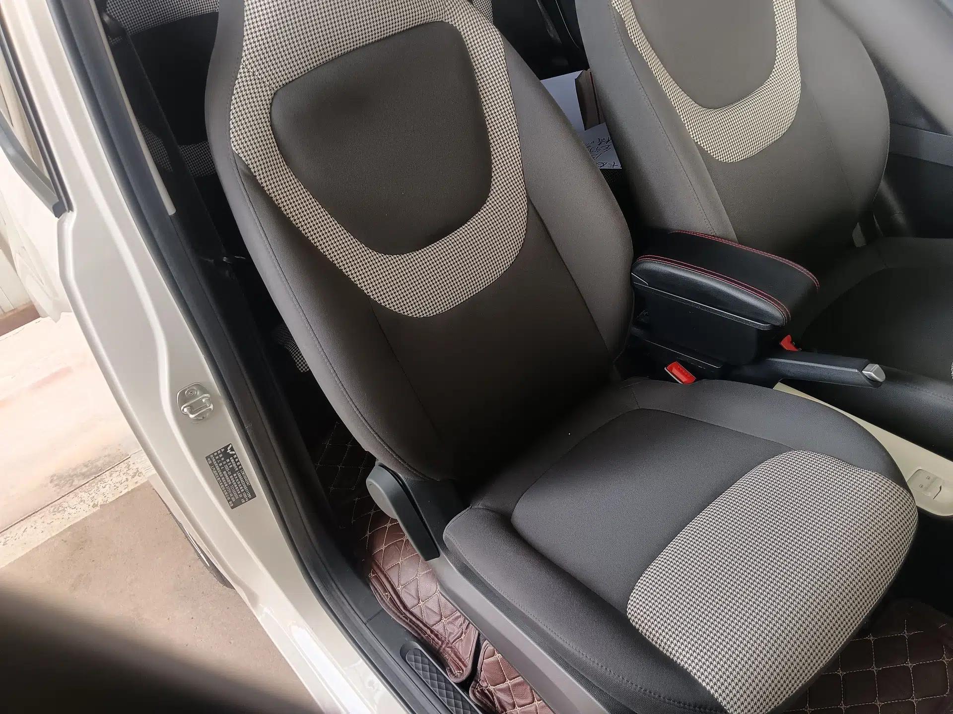 Wuling Hongguang MINIEV 2024 3rd Generation 215km Youth Edition — миниатюра 23
