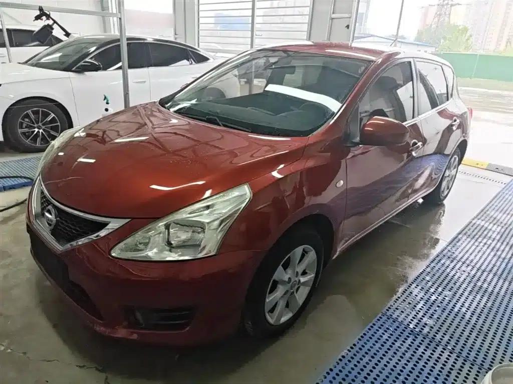 2011 Tiida 1.6L CVT Comfort Model — миниатюра 1