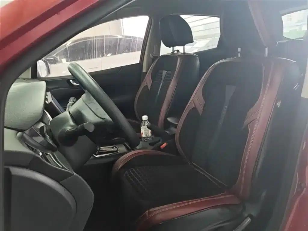 2011 Tiida 1.6L CVT Comfort Model — миниатюра 15