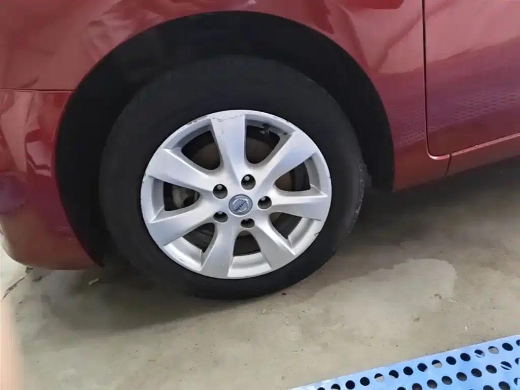 2011 Tiida 1.6L CVT Comfort Model — миниатюра 23