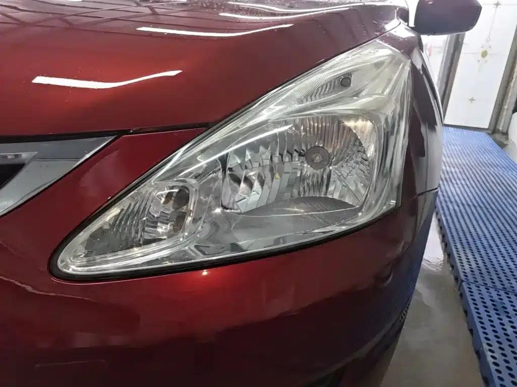 2011 Tiida 1.6L CVT Comfort Model — миниатюра 24
