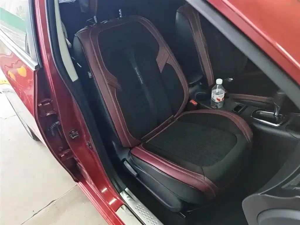 2011 Tiida 1.6L CVT Comfort Model — миниатюра 25