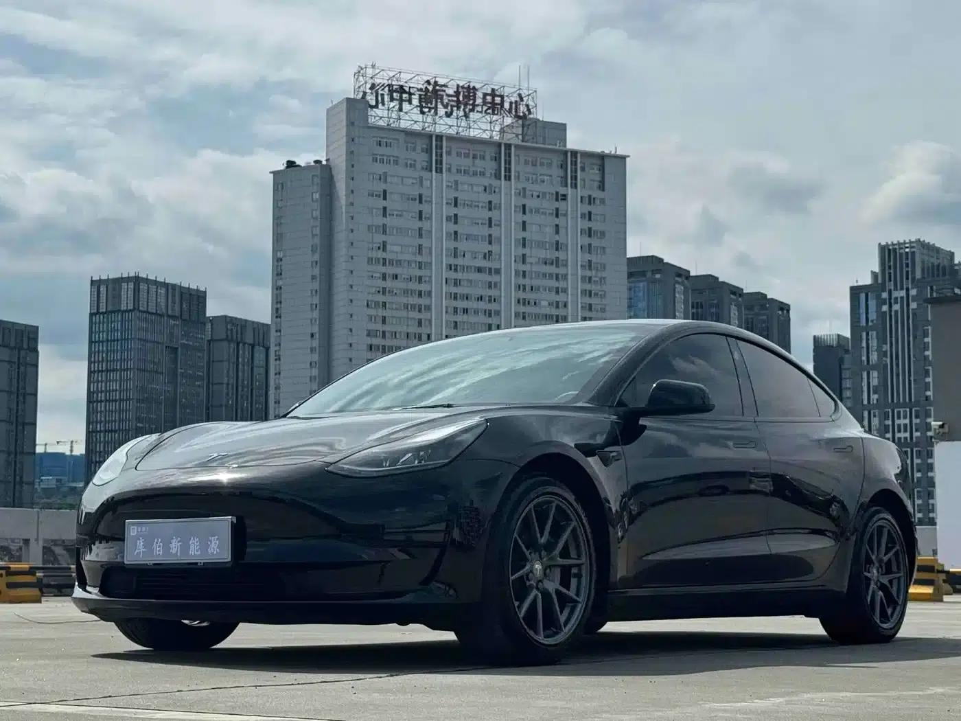 Model 3 2022 Rear-Wheel Drive — миниатюра 1