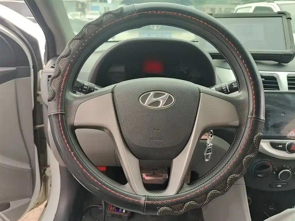 2016 Hyundai Reina 1.4L Automatic Intelligent GLS — миниатюра 11