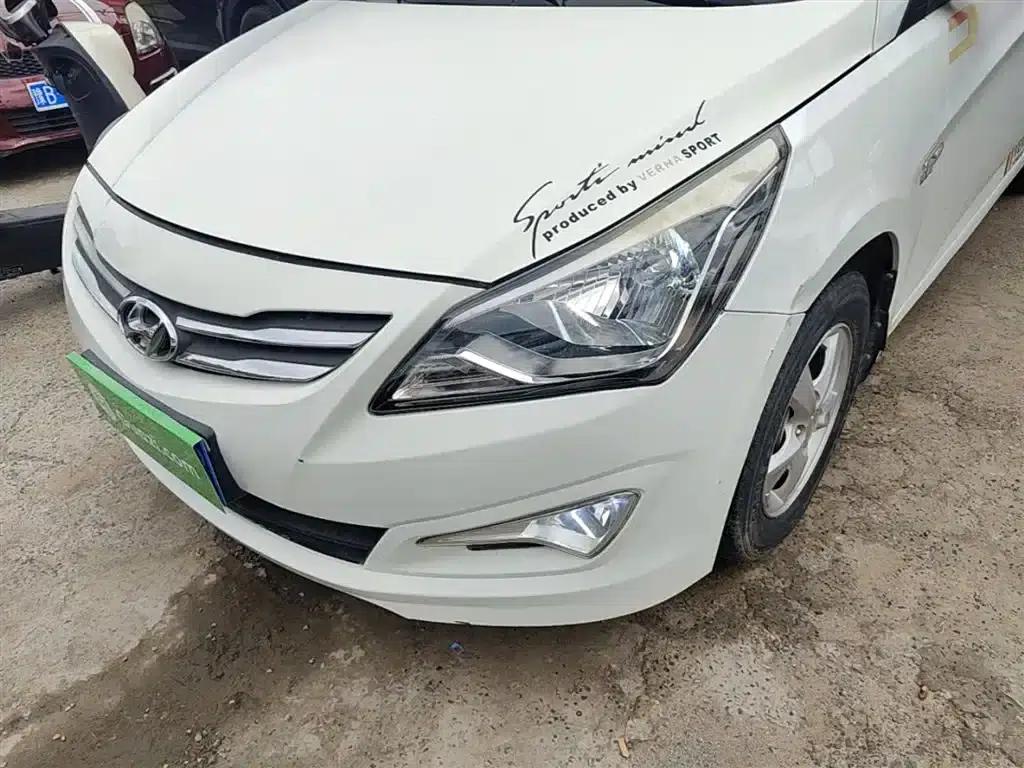 2016 Hyundai Reina 1.4L Automatic Intelligent GLS — миниатюра 24