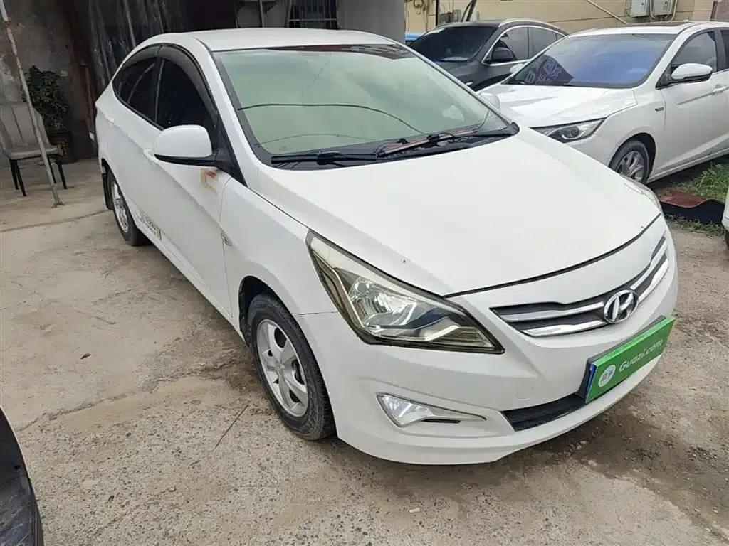 2016 Hyundai Reina 1.4L Automatic Intelligent GLS — миниатюра 4