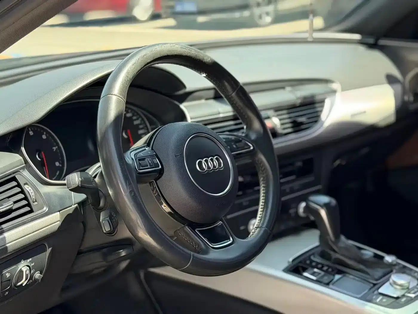Audi A6L 2018 30th Anniversary Edition 45 TFSI quattro Sport — миниатюра 3