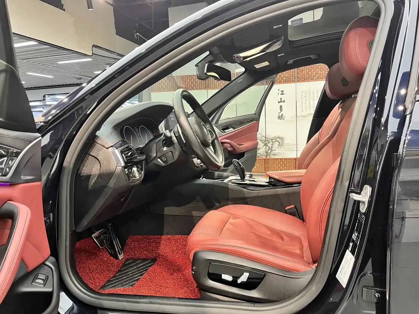 2019 BMW 5 Series 530Li Leading Edition M Sport Package — миниатюра 4
