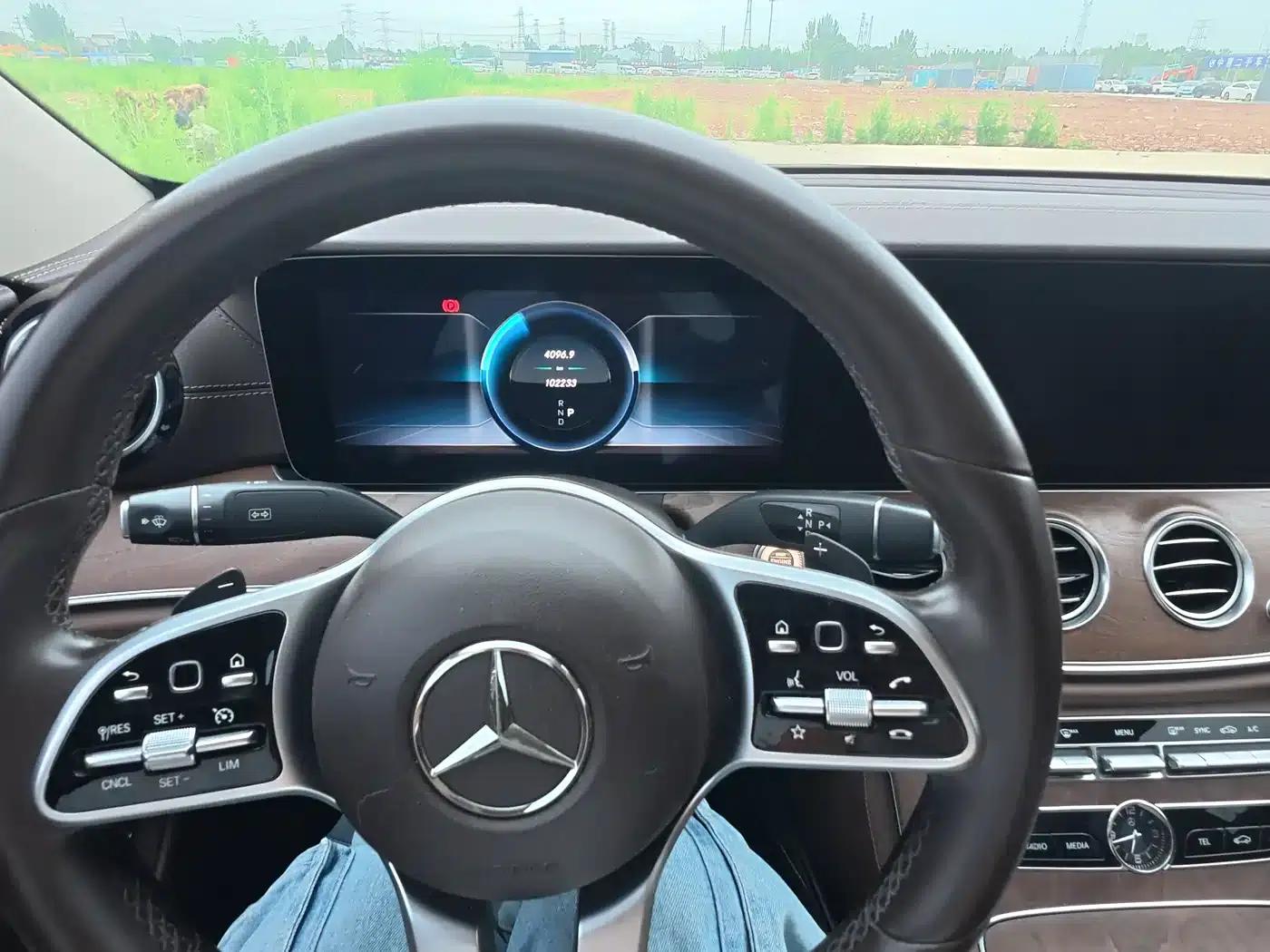 Mercedes-Benz E-Class 2019 Facelift E 300 L Luxury — миниатюра 18