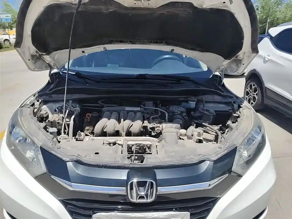 Vezel 2015 1.5L CVT 2WD Comfort Model — миниатюра 20