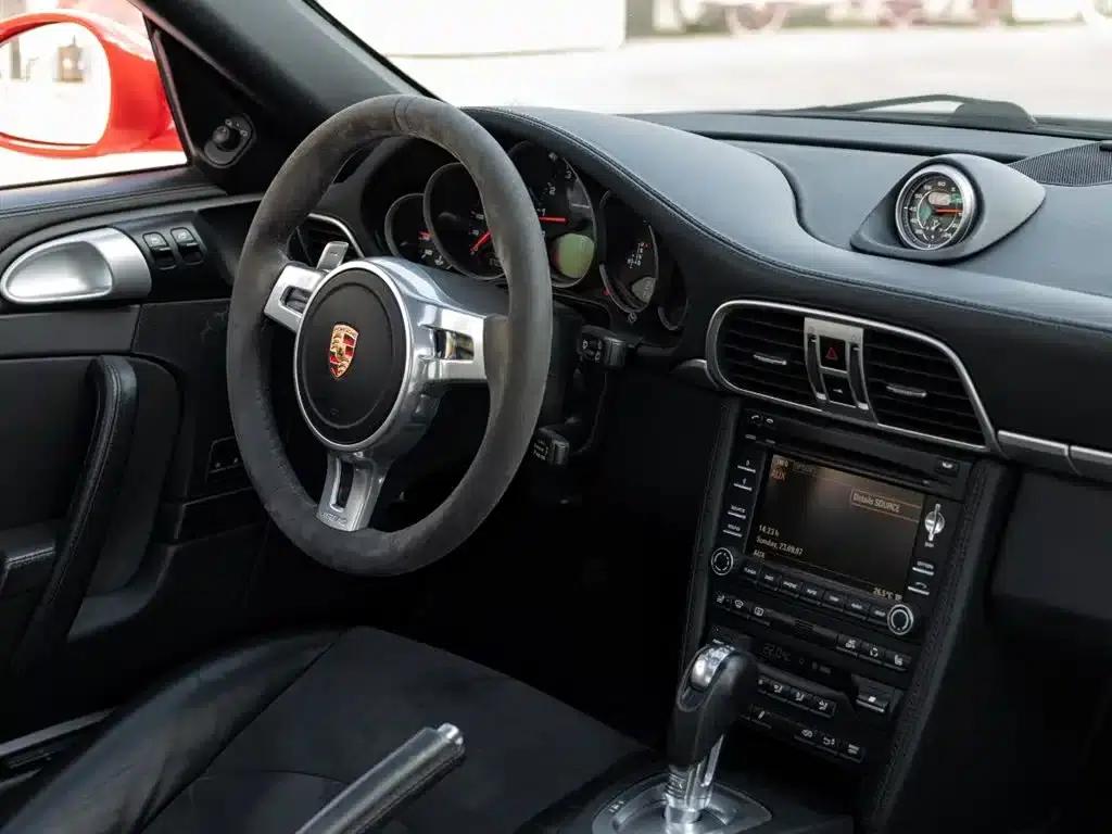 2011 Porsche 911 Carrera 4 GTS Coupe 3.8L — миниатюра 11