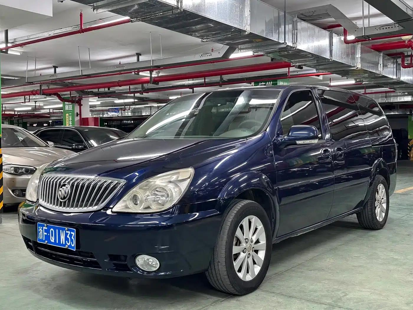 Buick GL8 2014 2.4L Classic Edition — миниатюра 1
