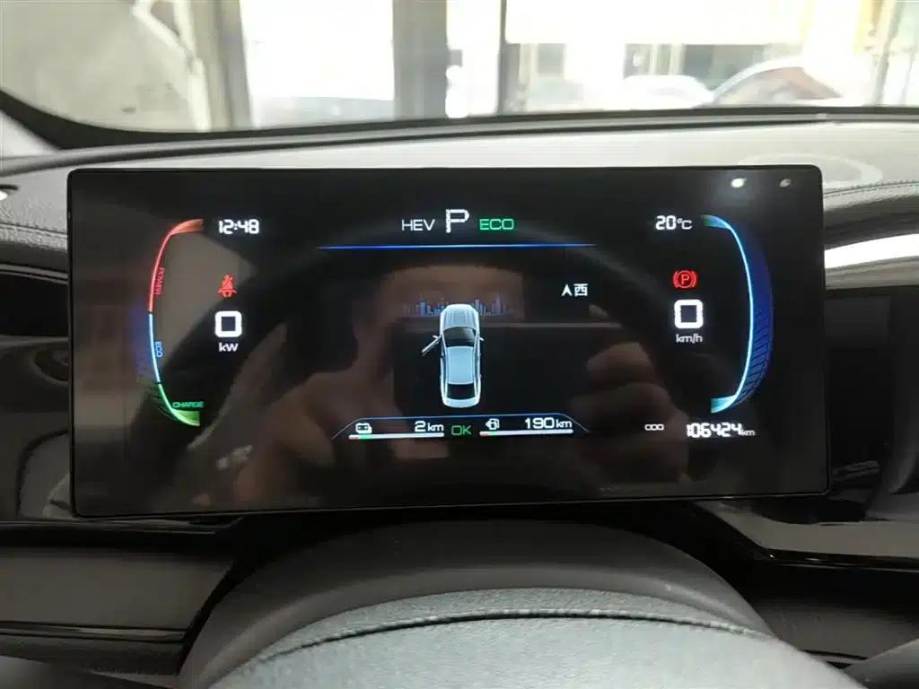 Qin PLUS 2024 Glory Edition DM-i 55KM Leading Model — миниатюра 12