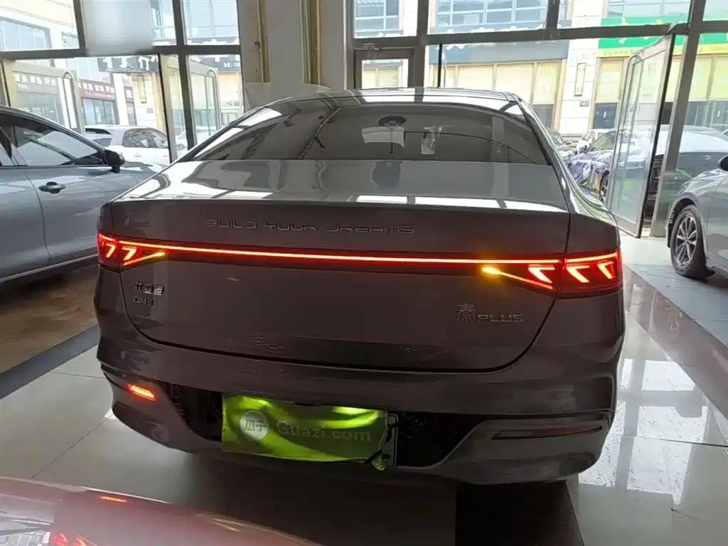 Qin PLUS 2024 Glory Edition DM-i 55KM Leading Model — миниатюра 6