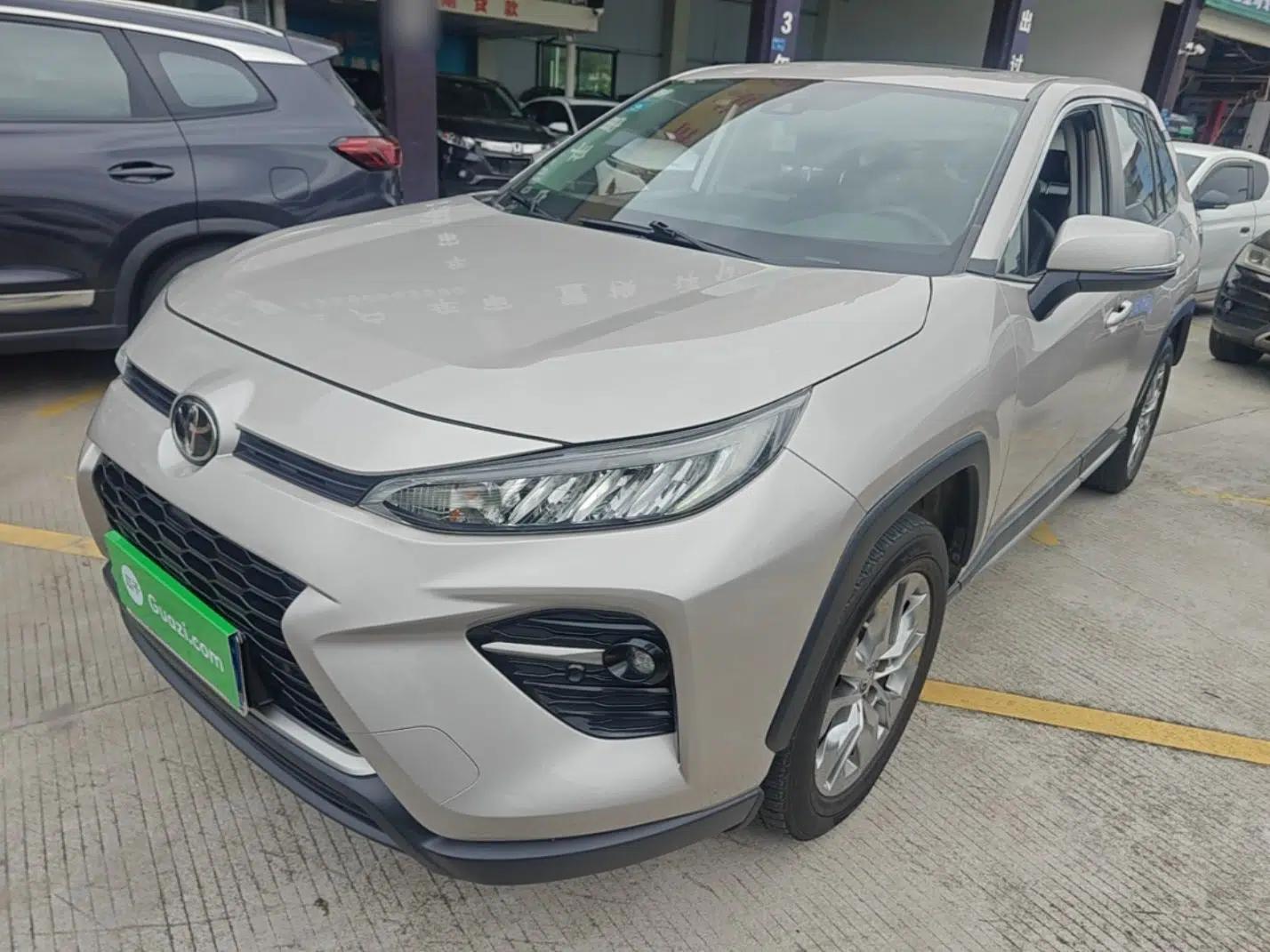 Toyota Wildlander 2020 2.0L CVT Two-Wheel Drive Luxury Edition — миниатюра 1