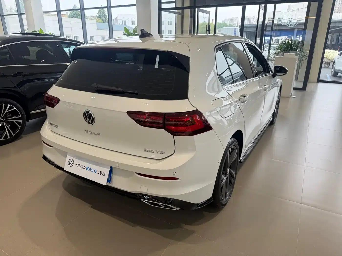 2023 Golf Facelift 280TSI DSG R-Line Lite — миниатюра 3