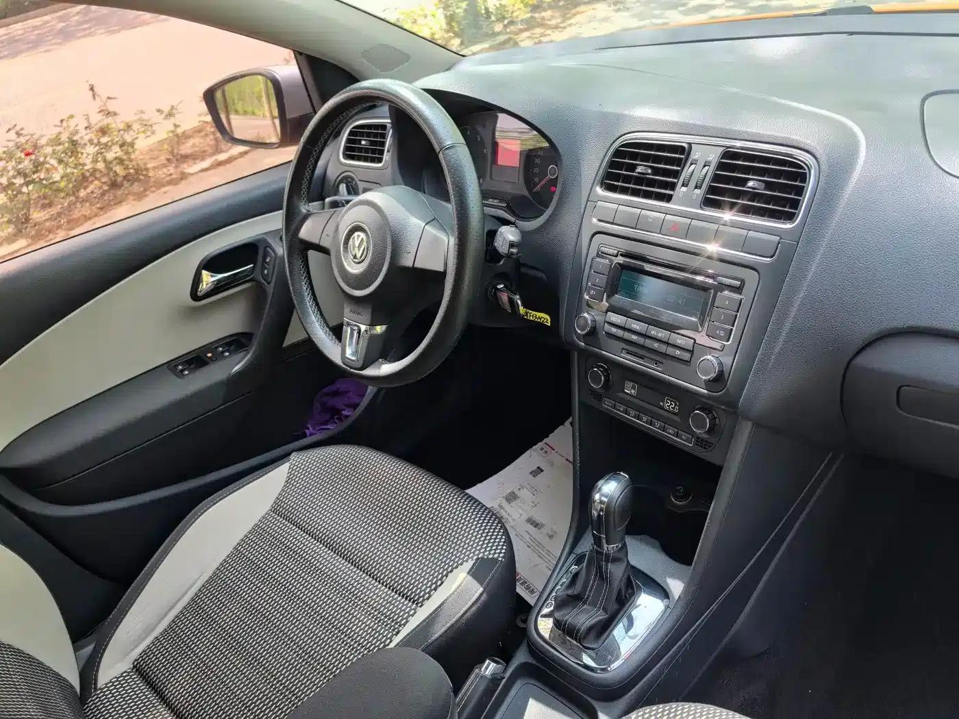 2012 Polo 1.6L Cross Polo AT — миниатюра 4
