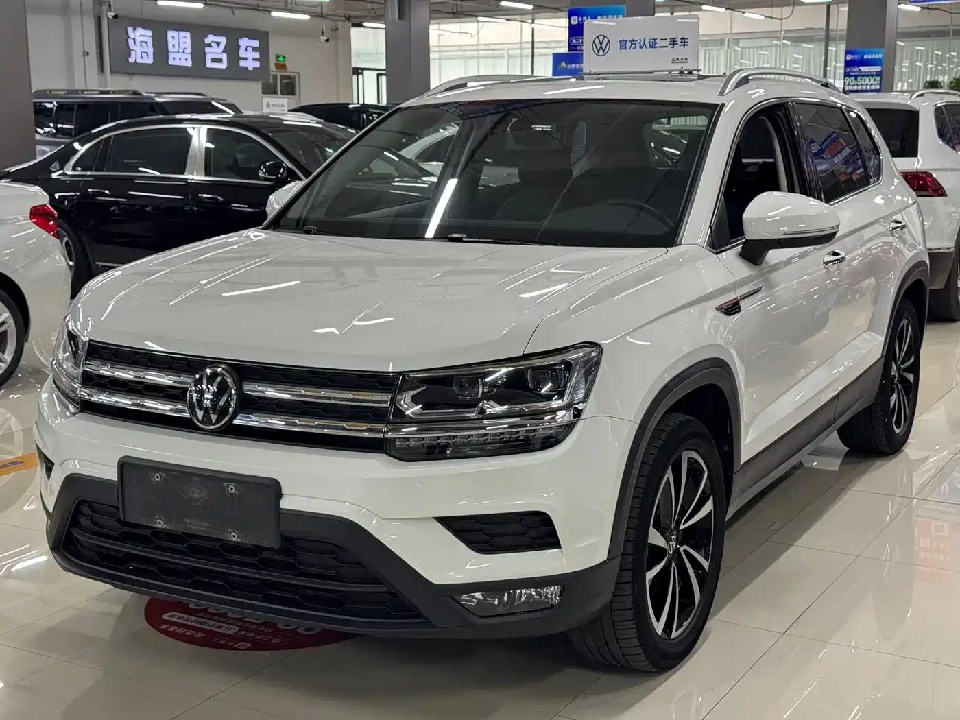 Tharu 2022 280TSI 2WD Luxury Edition — миниатюра 1