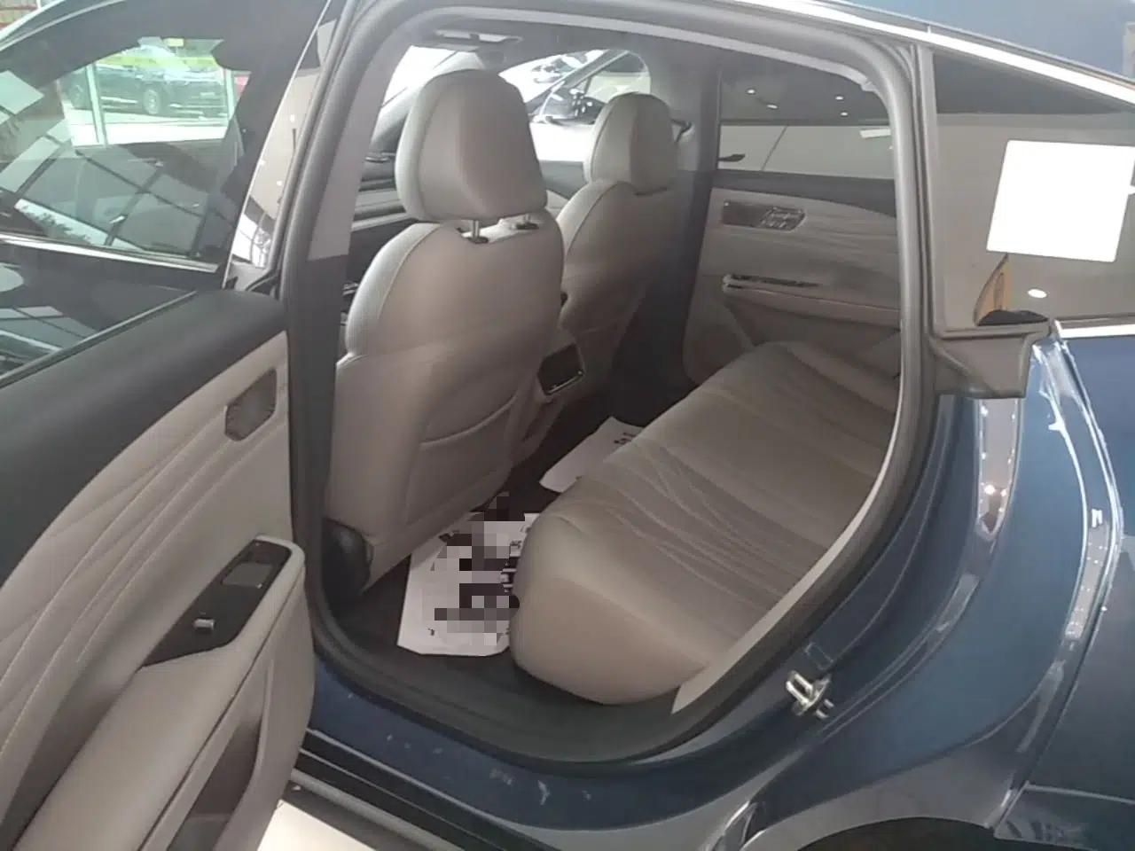 Geely Galaxy 8 2025 130km EM-P Starship Edition — миниатюра 19