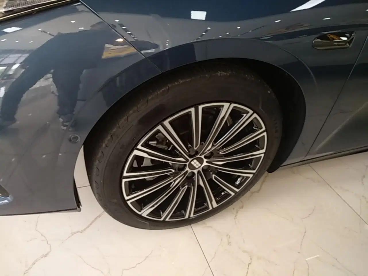 Geely Galaxy 8 2025 130km EM-P Starship Edition — миниатюра 9