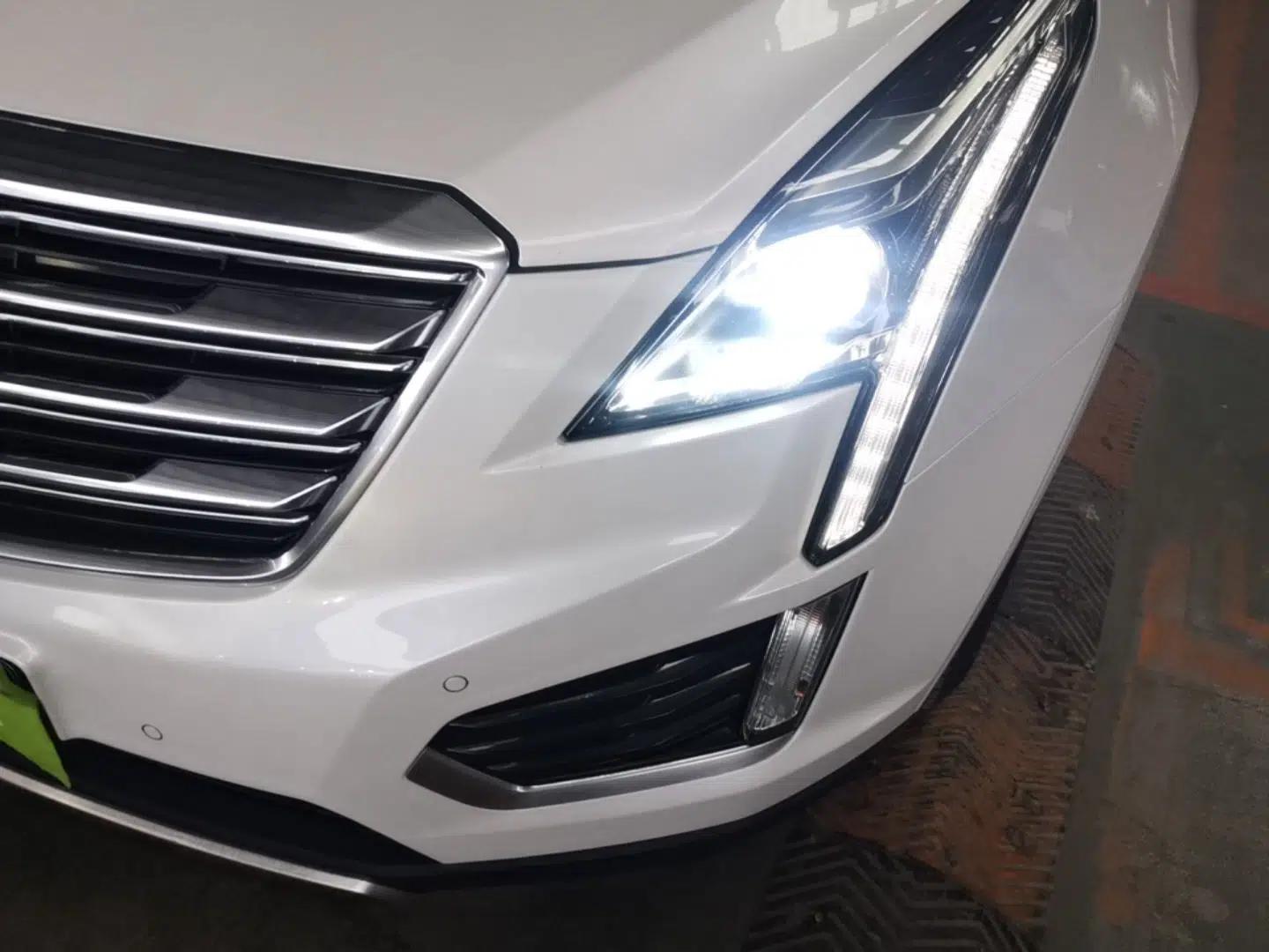 Cadillac XT5 2017 Anniversary Edition 25T Luxury Model — миниатюра 9