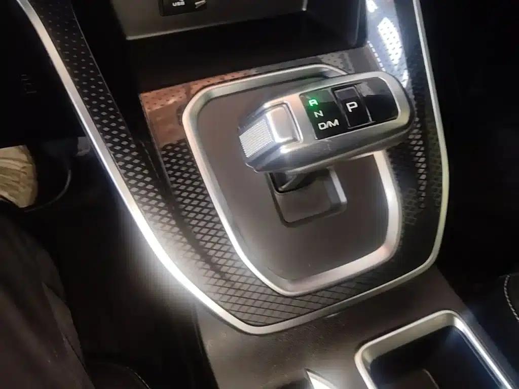 Haval M6 2021 PLUS 1.5T DCT Luxury Intelligent Connectivity Edition — миниатюра 14