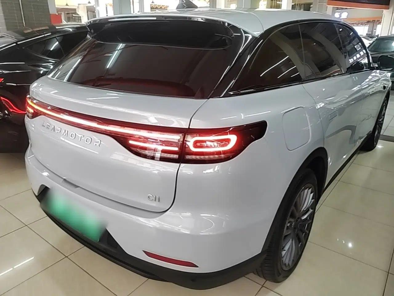 Leapmotor C11 2023 Range-Extended 200 Comfort Edition — миниатюра 6