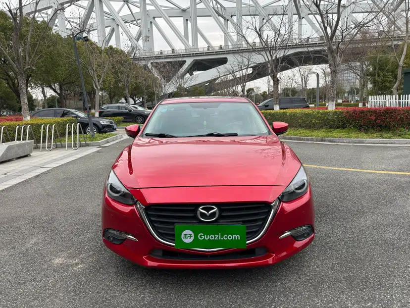 Mazda 3 Axela 2017 Hatchback 1.5L Automatic Luxury Model Emission Standard China V — миниатюра 3